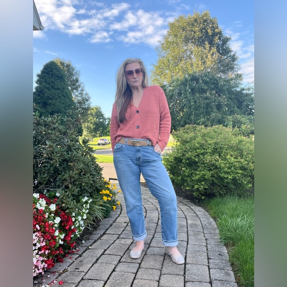 Meet your Posher, Megan - Picture 15 of 16